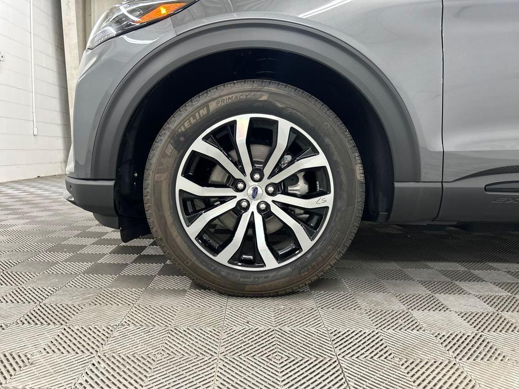 new 2025 Ford Explorer car, priced at $43,008