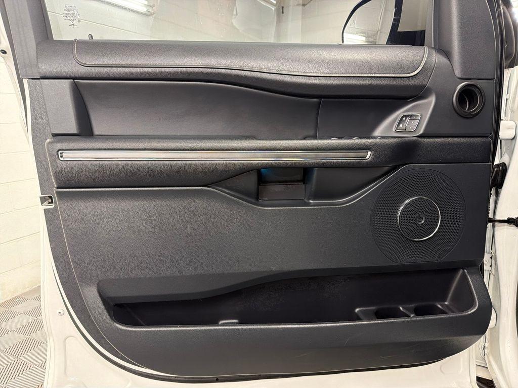 used 2022 Ford Expedition Max car, priced at $28,350