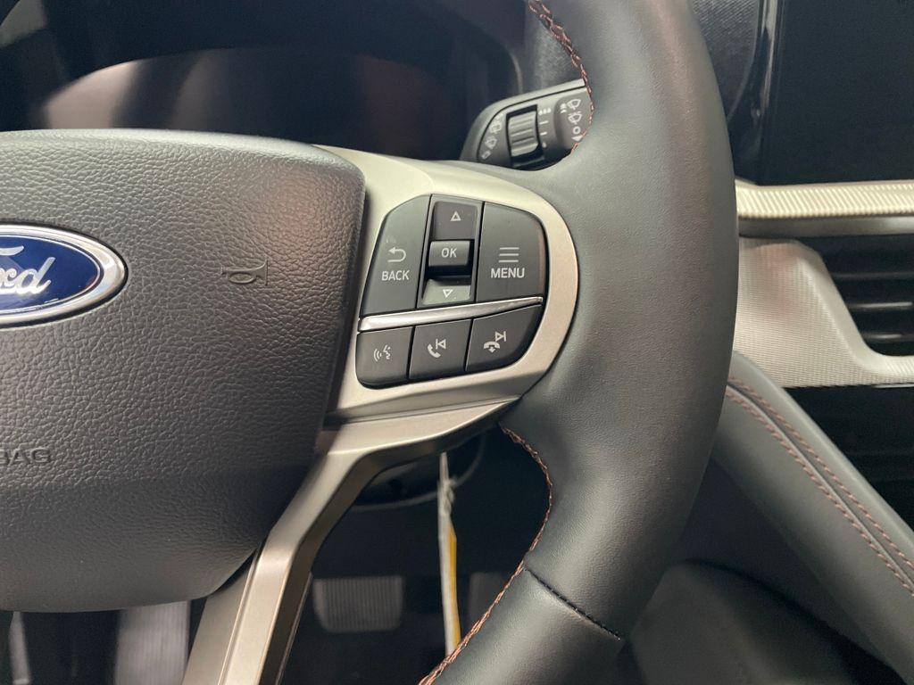 new 2025 Ford Explorer car, priced at $39,370