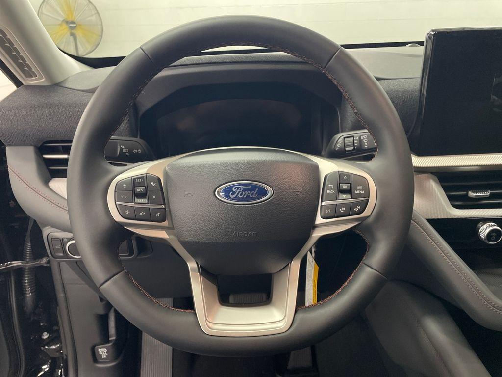new 2025 Ford Explorer car, priced at $39,370