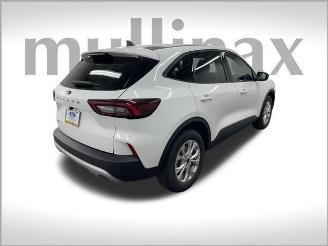 new 2025 Ford Escape car, priced at $30,029