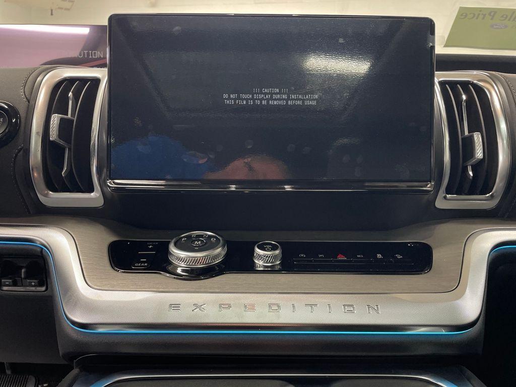 new 2025 Ford Expedition car, priced at $77,242