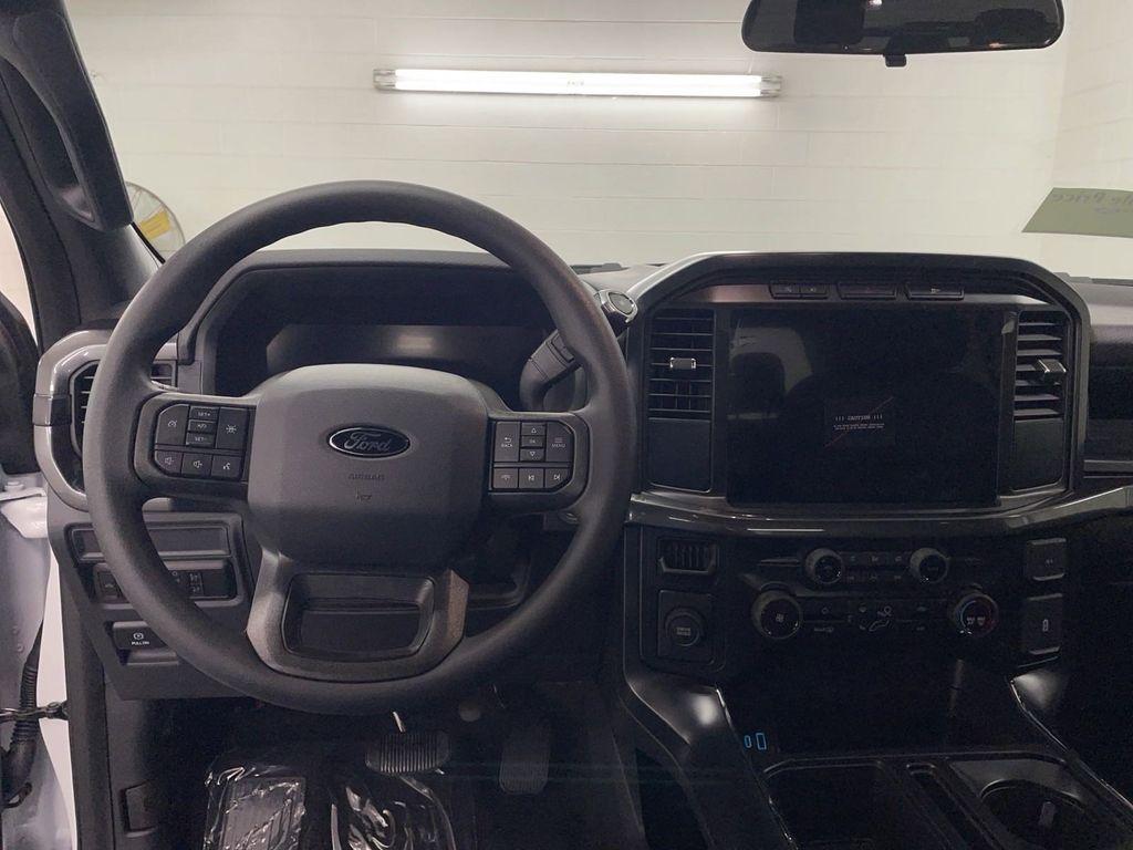 new 2024 Ford F-150 car, priced at $43,653