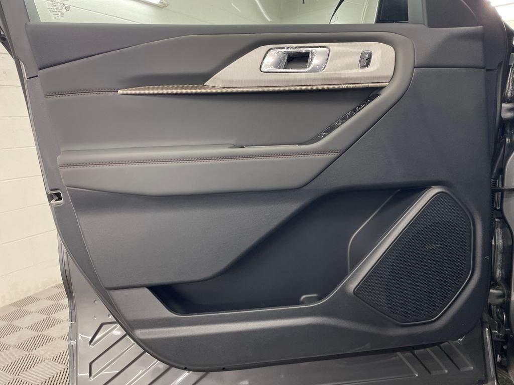 new 2025 Ford Explorer car, priced at $41,603