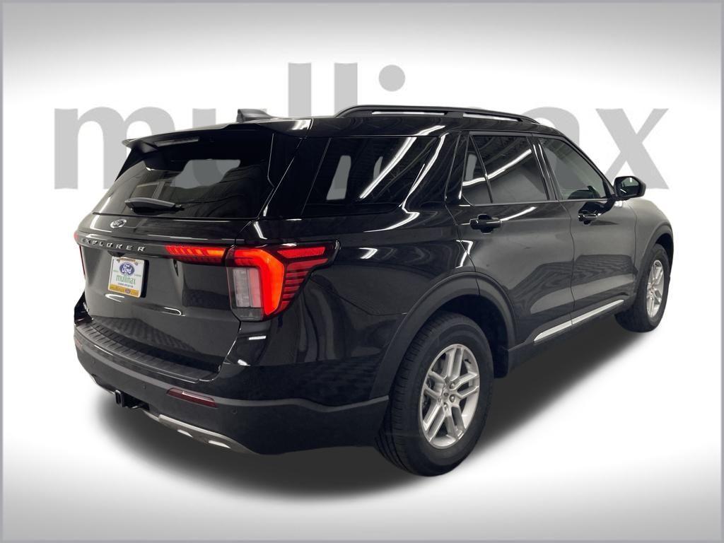 new 2025 Ford Explorer car, priced at $42,677