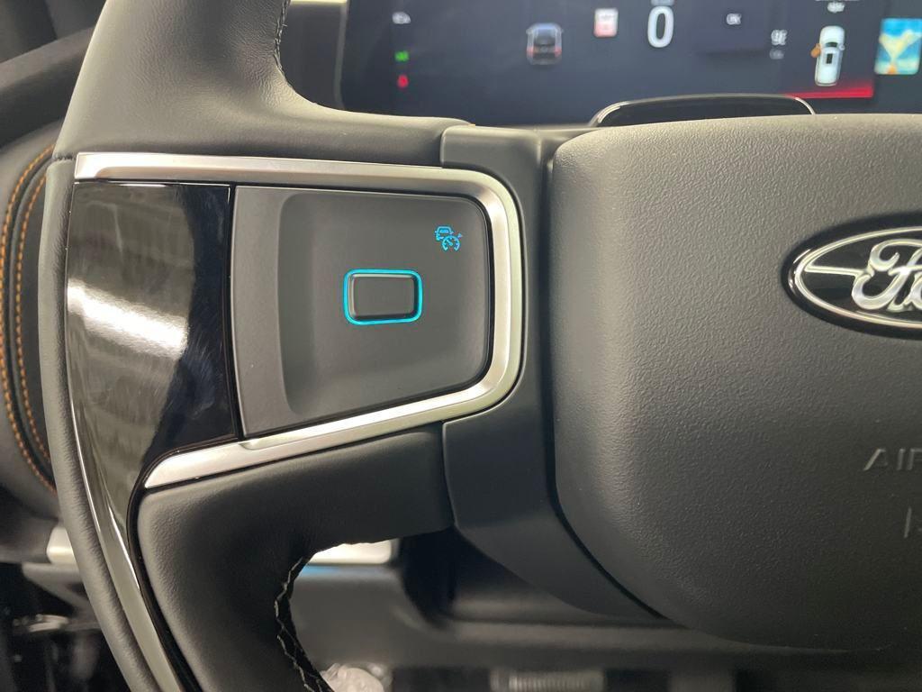 new 2025 Ford Expedition car, priced at $81,360