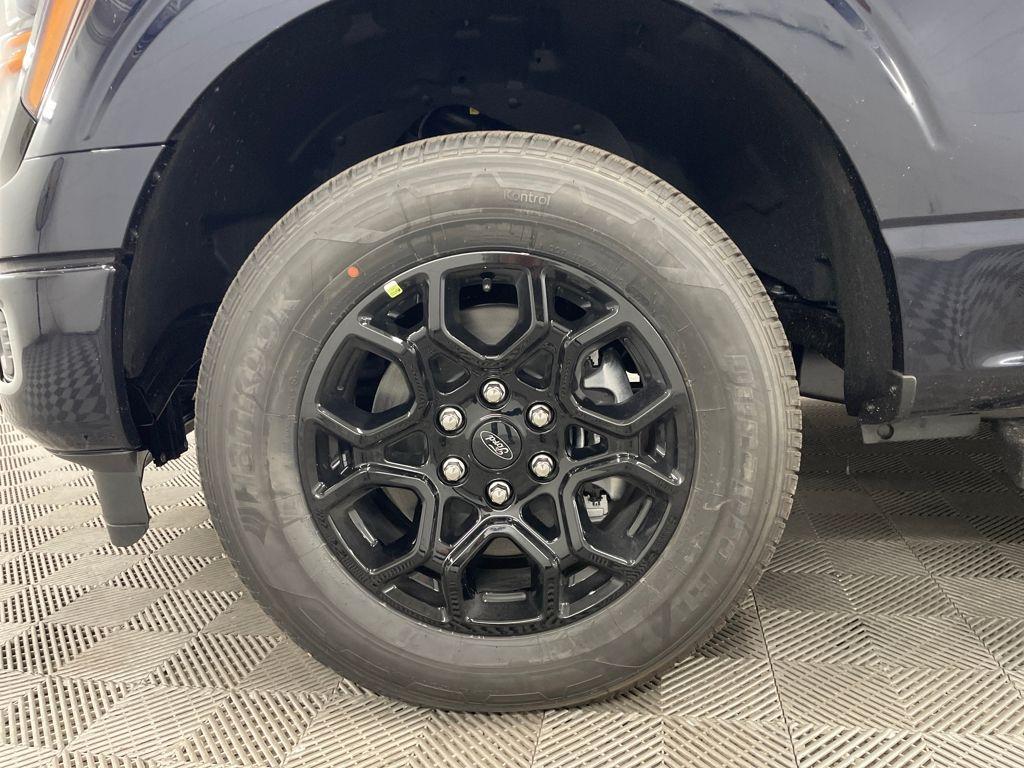 new 2025 Ford F-150 car, priced at $52,265