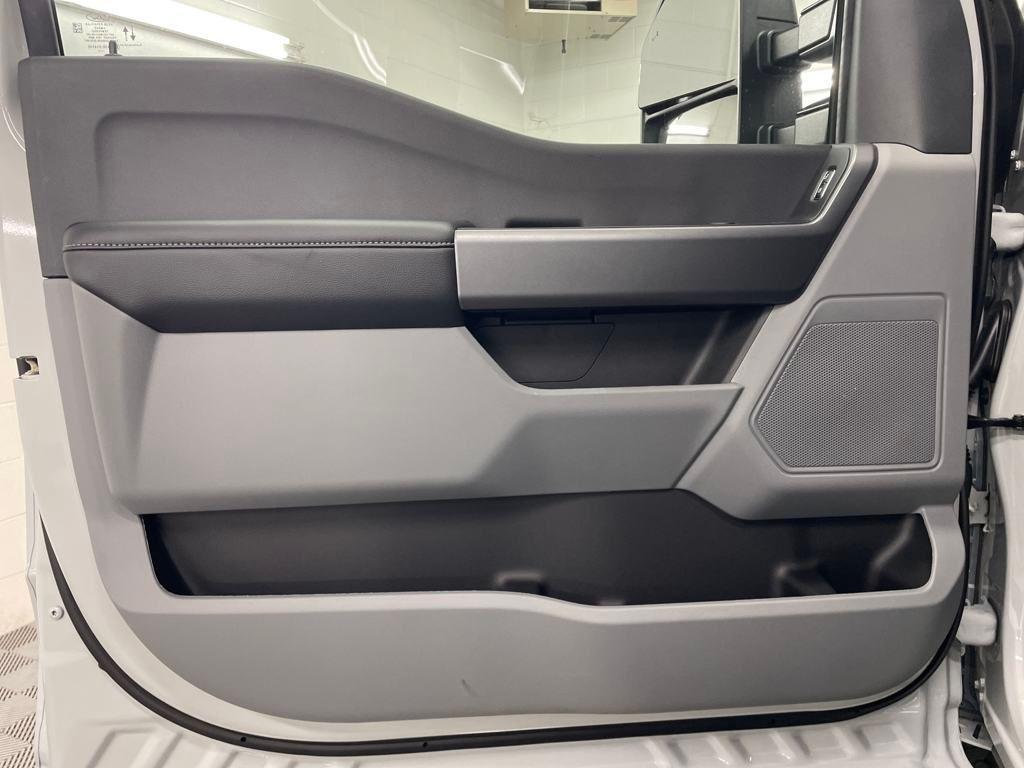 new 2025 Ford F-250 car, priced at $56,326