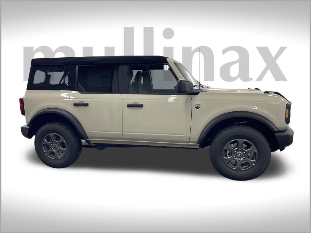 new 2025 Ford Bronco car, priced at $42,461