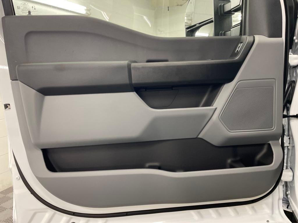 new 2025 Ford F-250 car, priced at $52,674