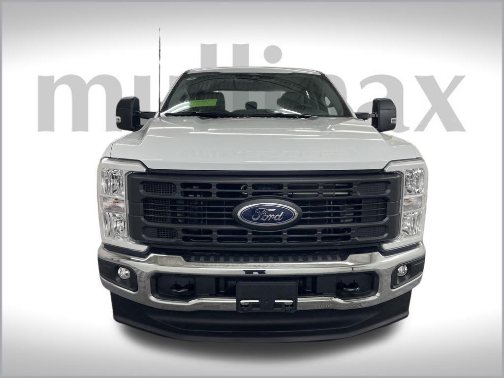 new 2025 Ford F-250 car, priced at $52,674