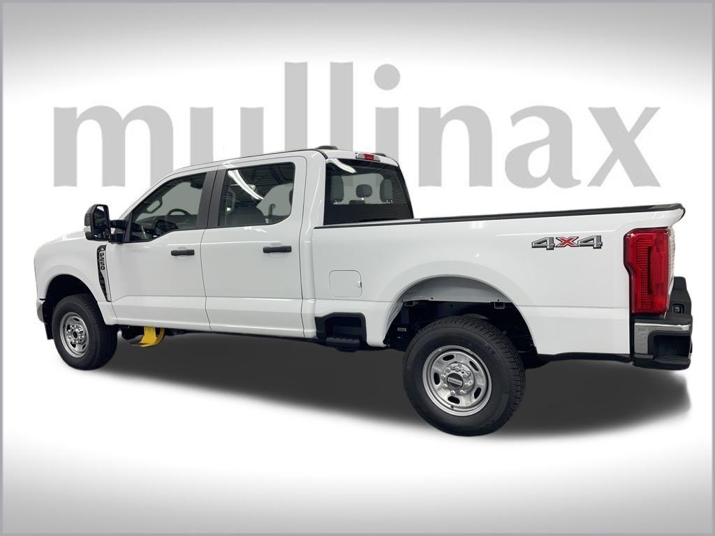 new 2025 Ford F-250 car, priced at $52,674