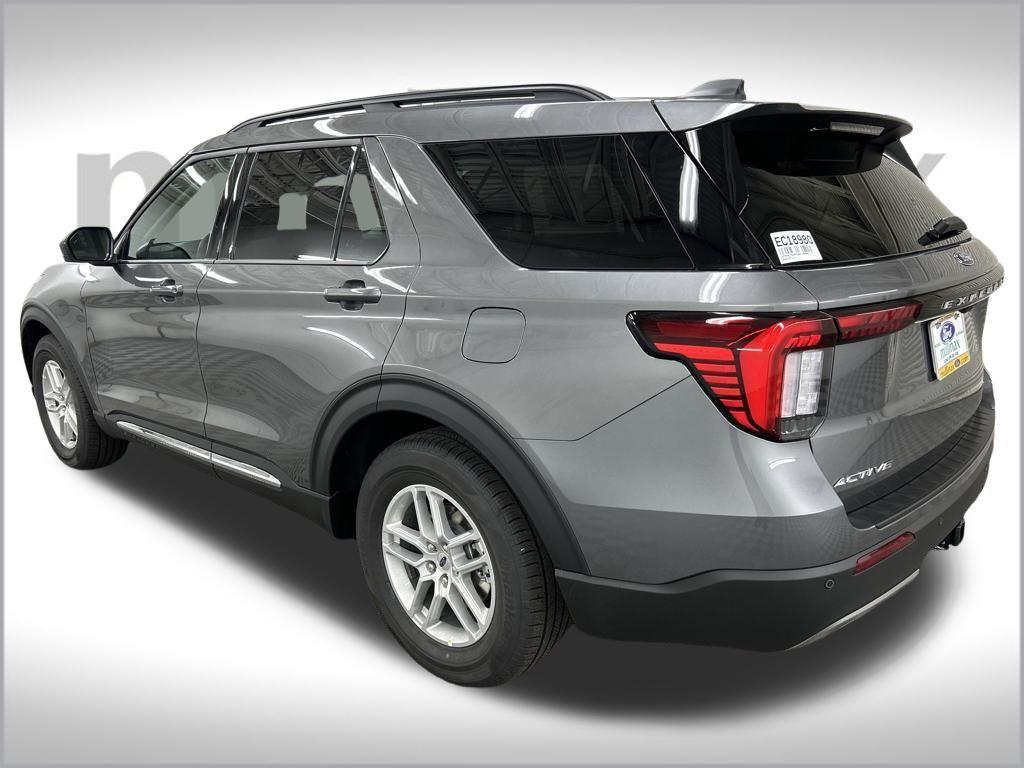 new 2025 Ford Explorer car, priced at $41,603