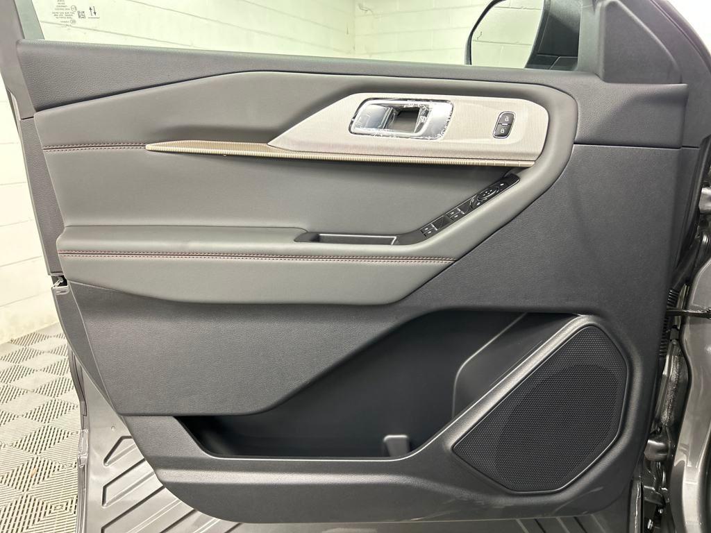 new 2025 Ford Explorer car, priced at $42,220