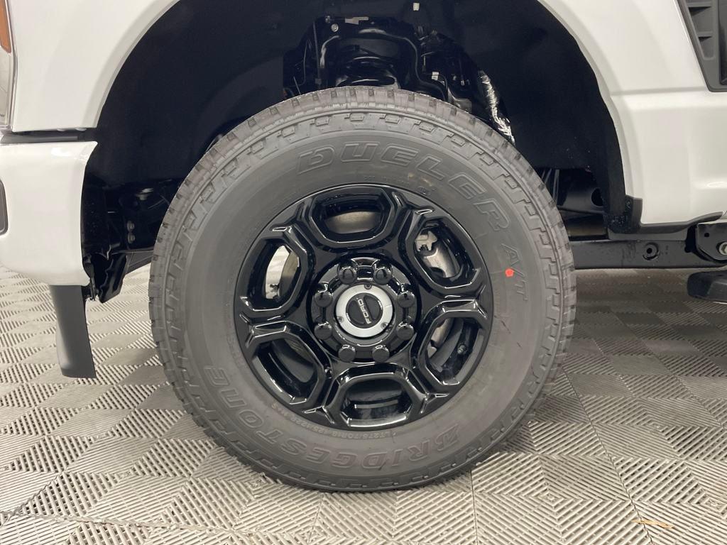 new 2025 Ford F-250 car, priced at $56,326