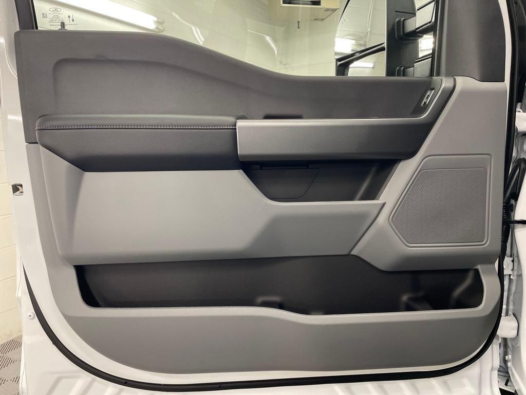 new 2025 Ford F-250 car, priced at $56,326