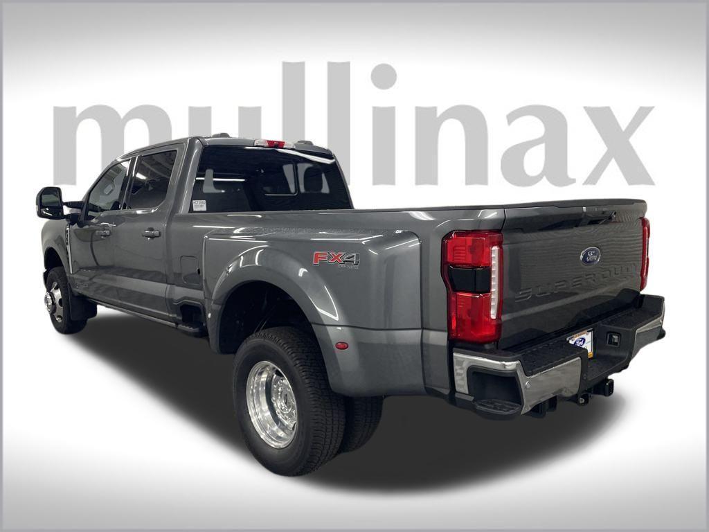 new 2025 Ford F-350 car, priced at $82,672