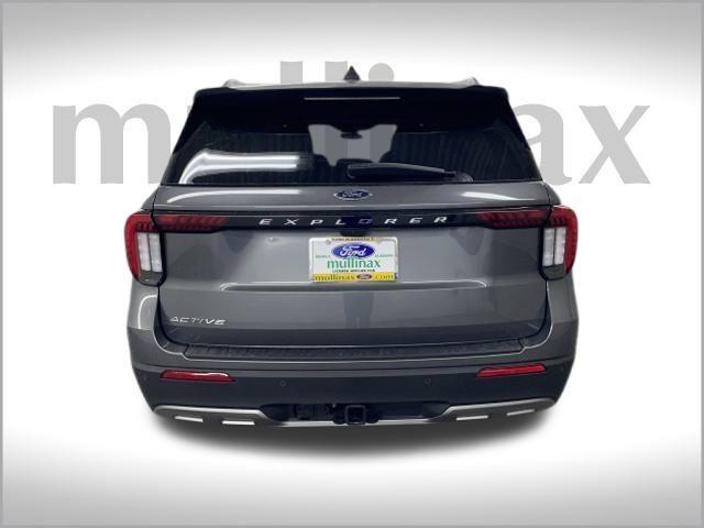 new 2025 Ford Explorer car, priced at $41,617