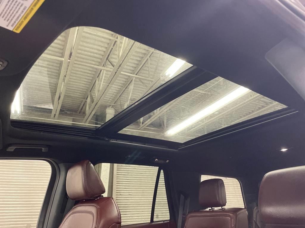 used 2024 Ford Expedition car, priced at $53,990