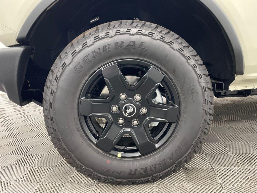 new 2025 Ford Bronco car, priced at $47,741