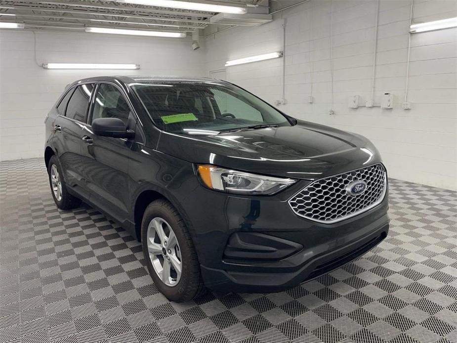 new 2024 Ford Edge car, priced at $35,109