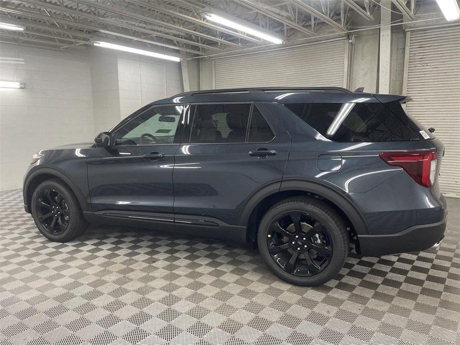 new 2024 Ford Explorer car, priced at $47,870