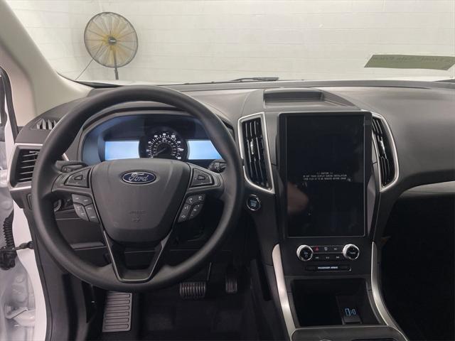 new 2024 Ford Edge car, priced at $32,900