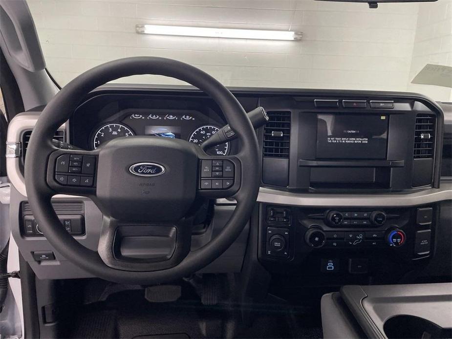 new 2024 Ford F-250 car, priced at $48,282