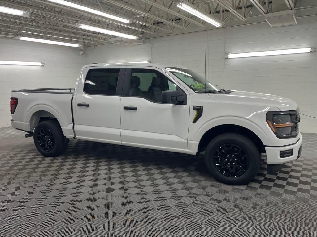 new 2025 Ford F-150 car, priced at $42,652