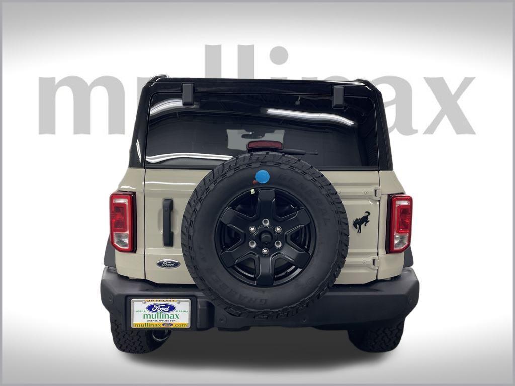 new 2025 Ford Bronco car, priced at $44,822