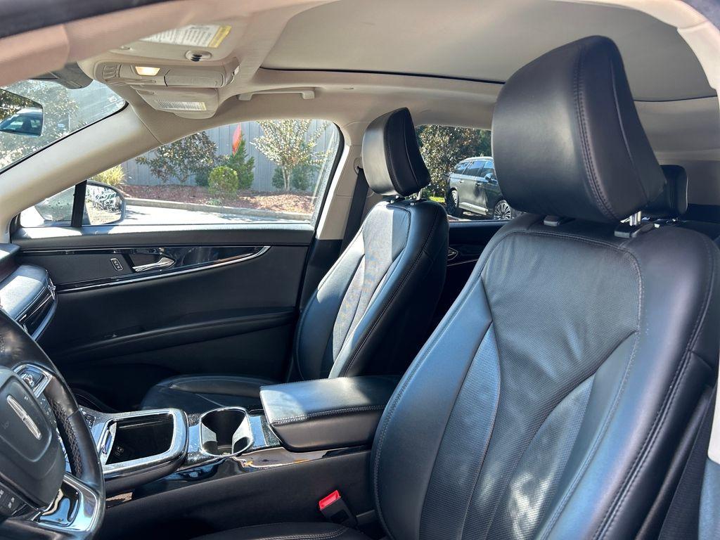 used 2023 Lincoln Nautilus car, priced at $30,990