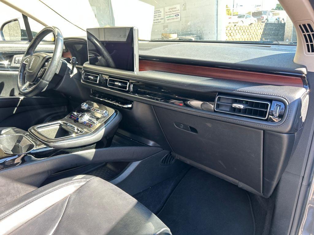 used 2023 Lincoln Nautilus car, priced at $30,990