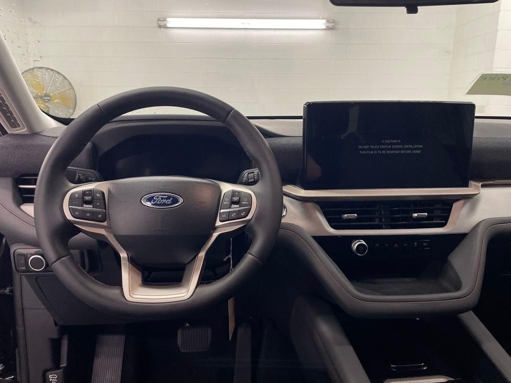 new 2025 Ford Explorer car, priced at $39,015