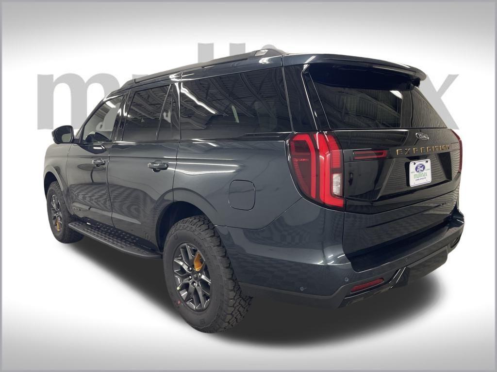 new 2025 Ford Expedition car, priced at $81,802