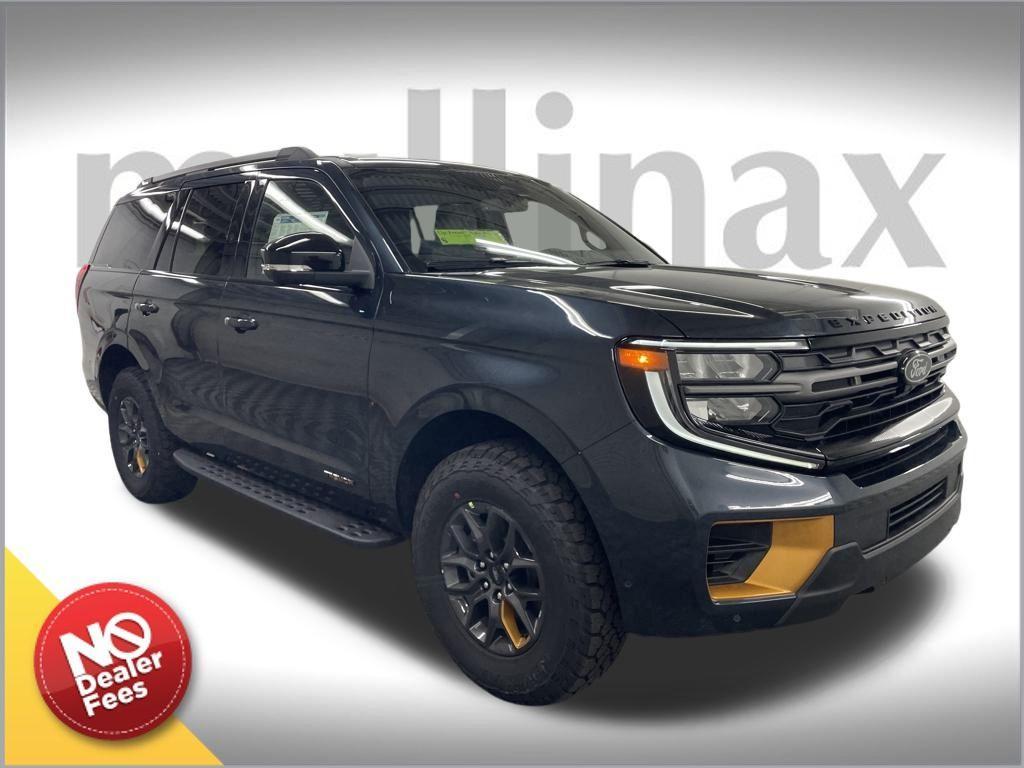 new 2025 Ford Expedition car, priced at $81,802