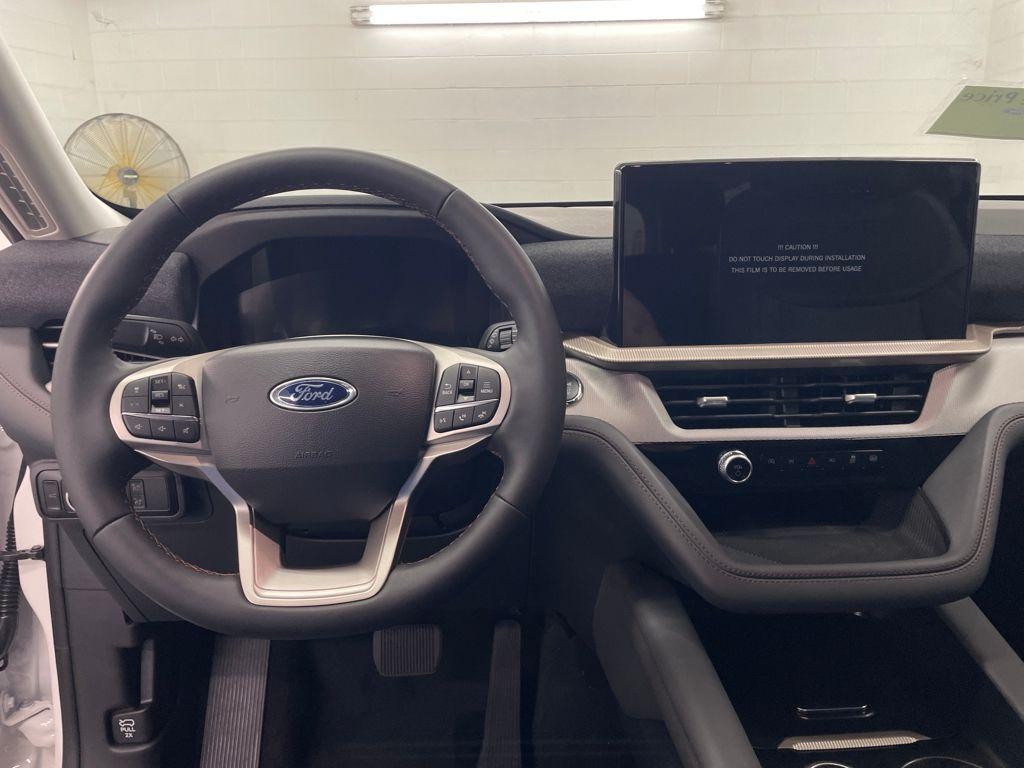 new 2025 Ford Explorer car, priced at $43,424