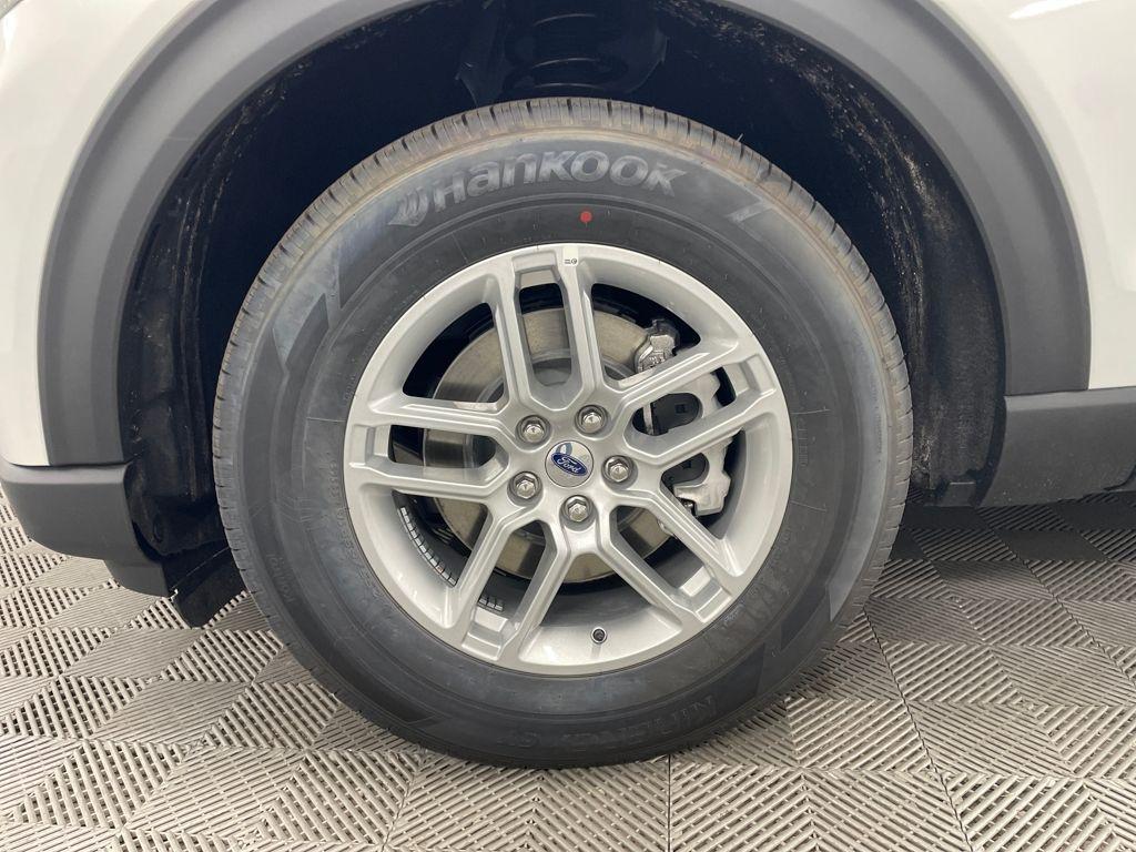 new 2025 Ford Explorer car, priced at $43,424
