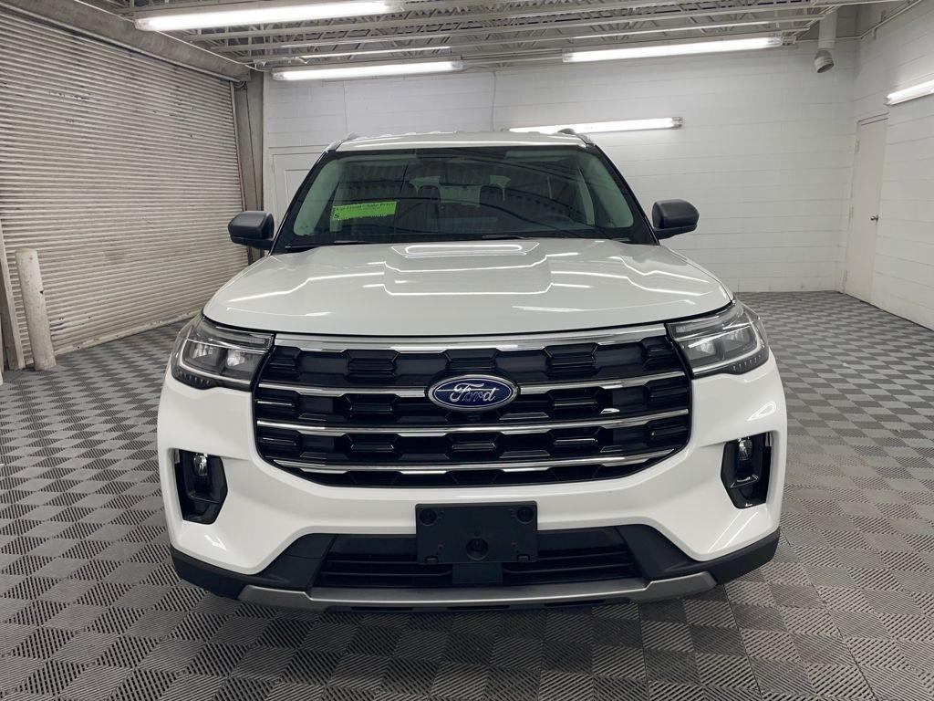 new 2025 Ford Explorer car, priced at $43,424