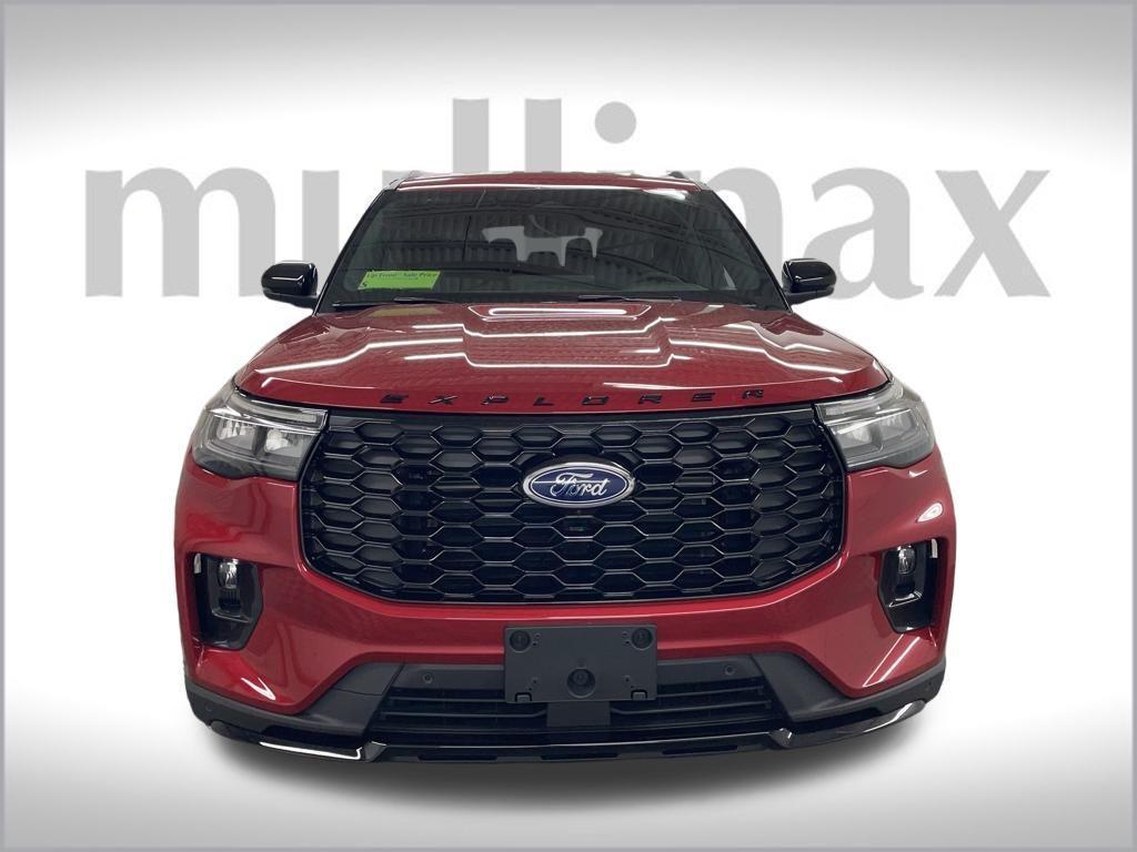 new 2025 Ford Explorer car, priced at $48,799