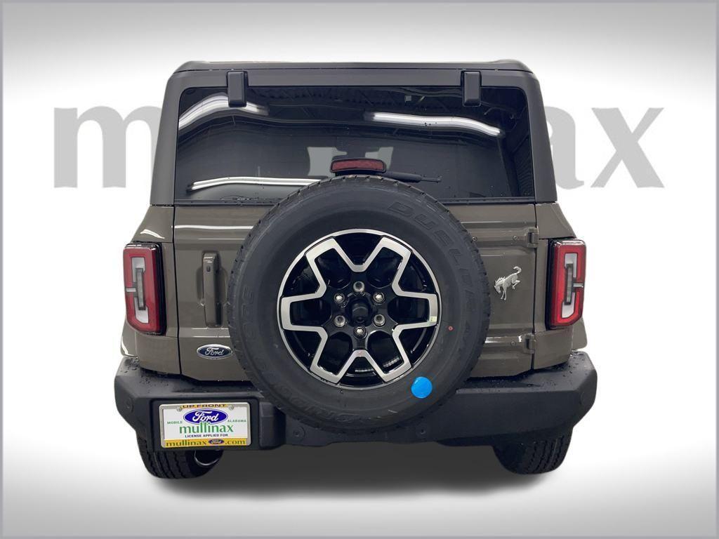 new 2025 Ford Bronco car, priced at $52,413