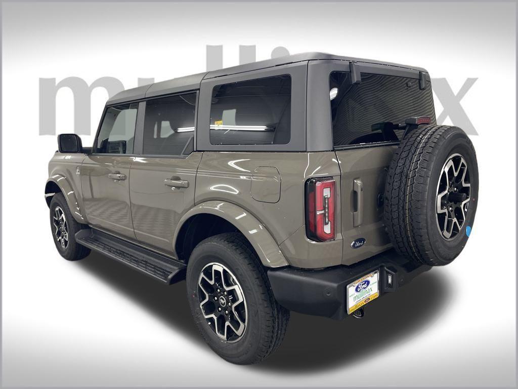 new 2025 Ford Bronco car, priced at $52,413