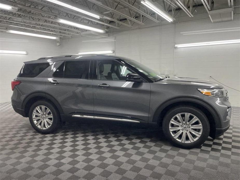 new 2024 Ford Explorer car, priced at $50,152
