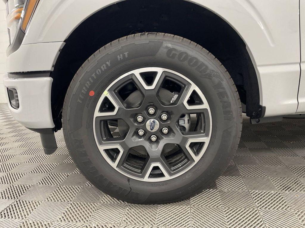 new 2024 Ford F-150 car, priced at $43,200
