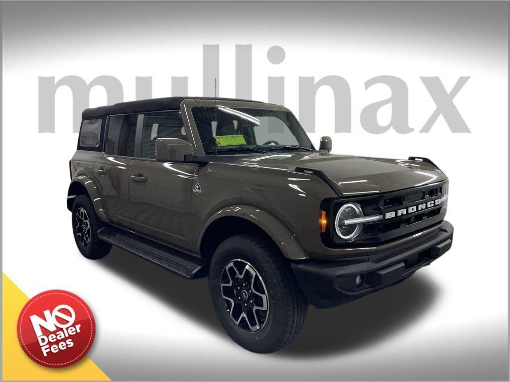 new 2025 Ford Bronco car, priced at $48,164