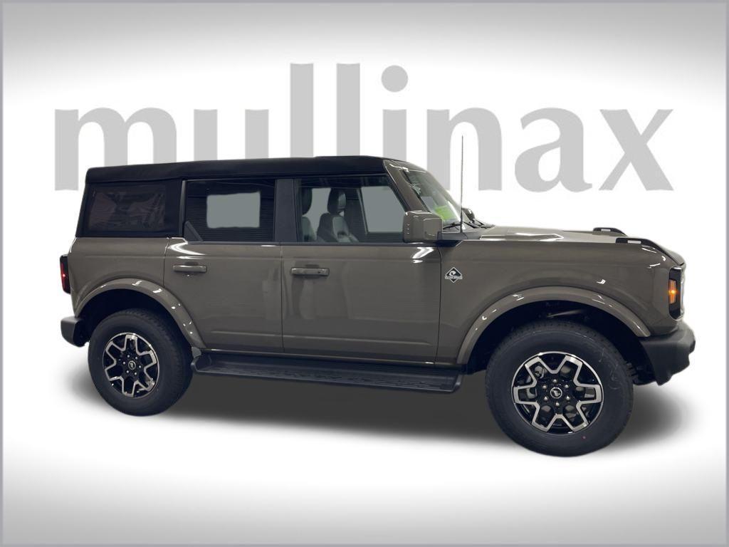 new 2025 Ford Bronco car, priced at $48,164