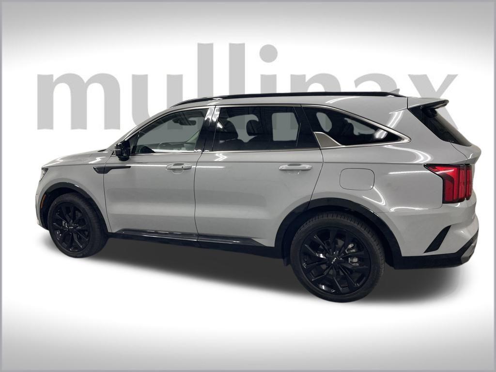 used 2022 Kia Sorento car, priced at $27,500