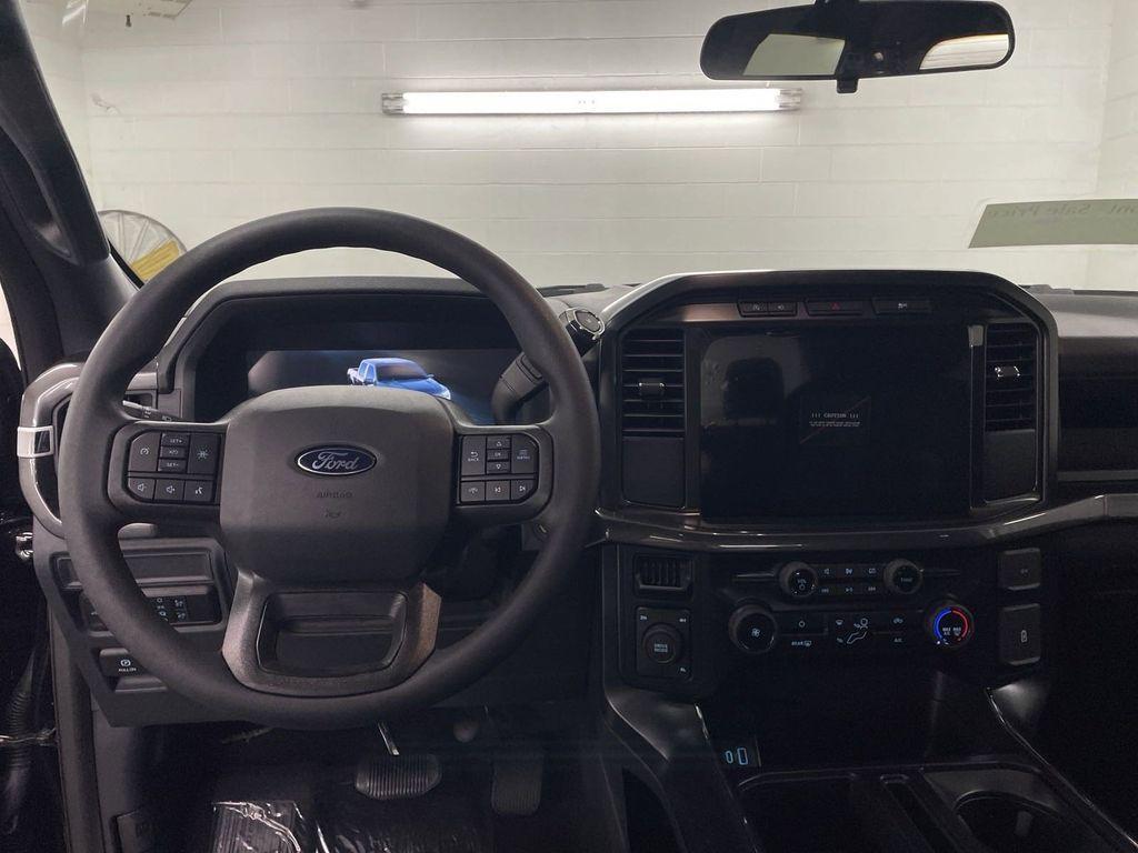new 2024 Ford F-150 car, priced at $45,818
