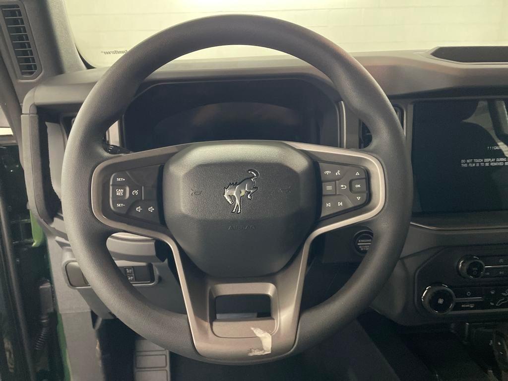 new 2025 Ford Bronco car, priced at $41,376