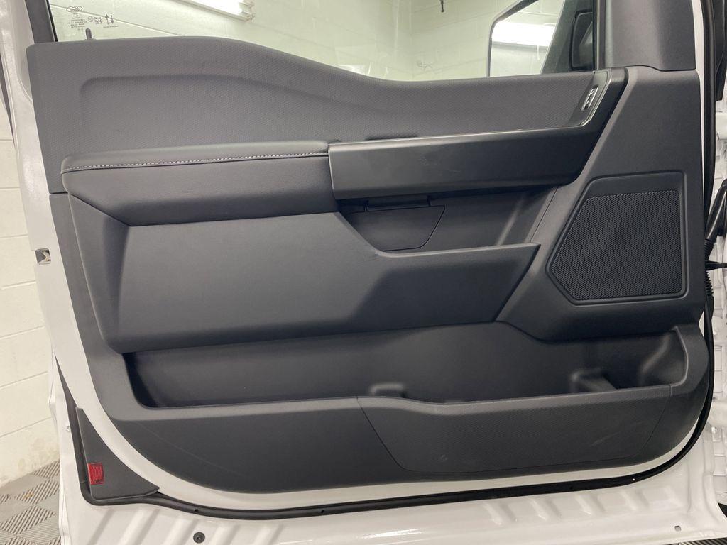new 2025 Ford F-150 car, priced at $40,956