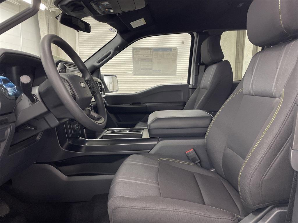 new 2025 Ford F-150 car, priced at $40,956